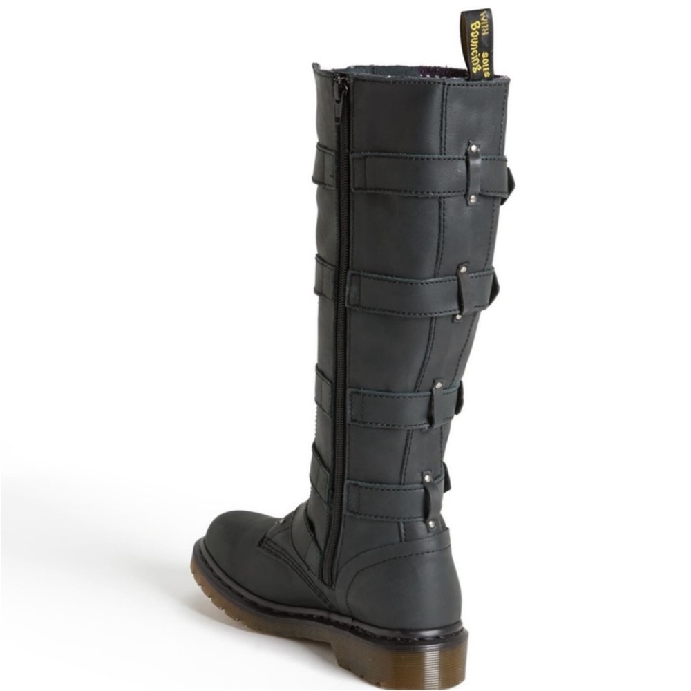 Boots - Picture 6 of 9